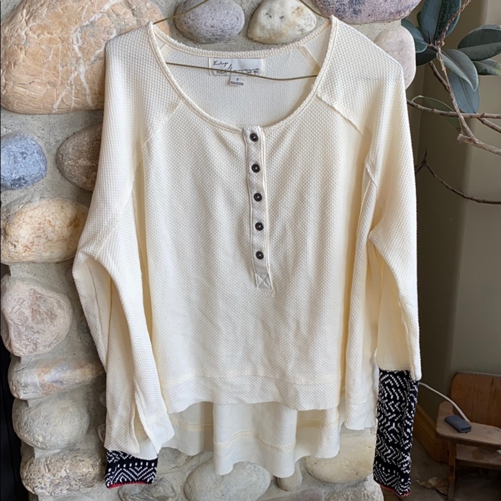 2/$20 Vintage Havana tunic